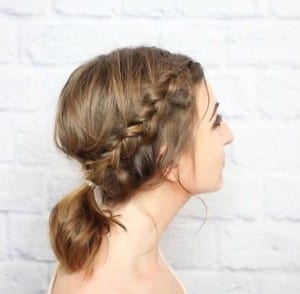 These 25 braided hairstyles are perfect for an easy going summer day. It doesn’t matter if you have long hair, short hair or something in between, you’ll find braided hair ideas ranging from easy to ones that are a little more difficult. A few even have tutorials, so click on over and see all 25! These 25 braided hairstyles are perfect for an easy going summer day. It doesn’t matter if you have long hair, short hair or something in between, you’ll find braided hair ideas ranging from easy to ones that are a little more difficult. A few even have tutorials, so click on over and see all 25!