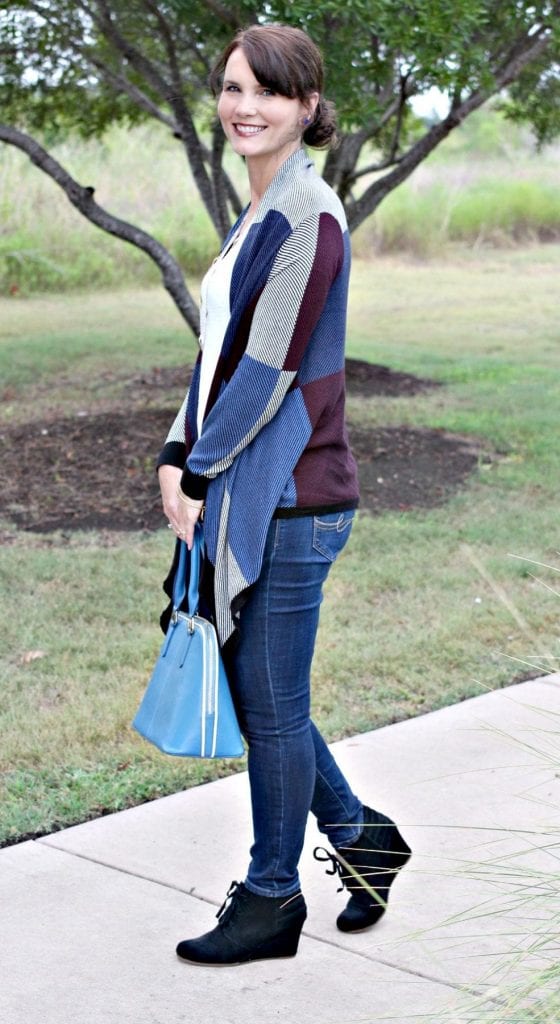 Fall Outfit Idea - Dress Up A Casual Fall Outfit with the Colorblock Open Cardigan.