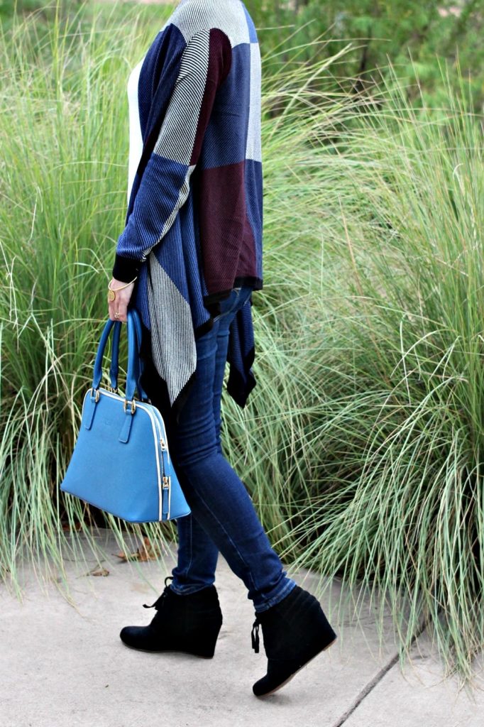 Fall Outfit Idea - Dress Up A Casual Fall Outfit with the Colorblock Open Cardigan.