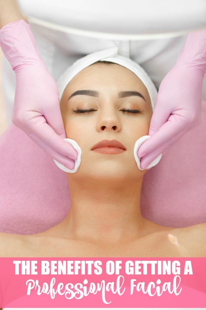 Are there benefits to getting a professional facial? You bet! Click through to find out what they are.
