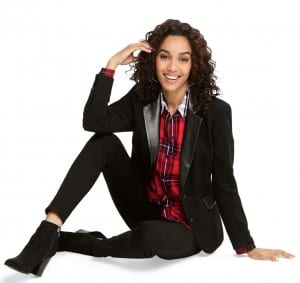 Black blazer outfit idea for fall. Black blazer outfit idea for fall.