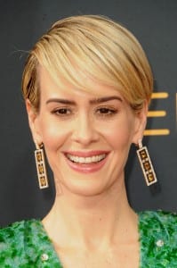 Of course the gowns are incredible at the Emmy's and gain lots of attention, but what I love is all of the celebrity hairstyles! Click through to see all of the gorgeous celebrity hair from gals like Kerry Washington, Ellie Kemper and Kristen Bell. Of course the gowns are incredible at the Emmy's and gain lots of attention, but what I love is all of the celebrity hairstyles! Click through to see all of the gorgeous celebrity hair from gals like Kerry Washington, Ellie Kemper and Kristen Bell.