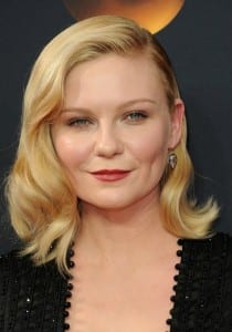 Of course the gowns are incredible at the Emmy's and gain lots of attention, but what I love is all of the celebrity hairstyles! Click through to see all of the gorgeous celebrity hair from gals like Kerry Washington, Ellie Kemper and Kristen Bell. Of course the gowns are incredible at the Emmy's and gain lots of attention, but what I love is all of the celebrity hairstyles! Click through to see all of the gorgeous celebrity hair from gals like Kerry Washington, Ellie Kemper and Kristen Bell.