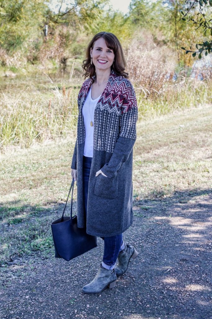 Fall and winter fashion for moms - what do you wear when it's too warm for a coat? A topper from J Jill! I love these and have two of them in my wardrobe. They are easy to wear and perfect to throw on and go for those days when the weather is crazy in the south. Hello 80 degree fall days.