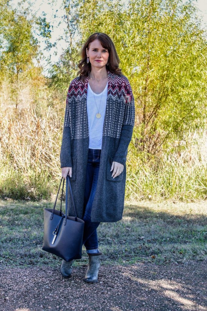 Fall and winter fashion for moms - what do you wear when it's too warm for a coat? A topper from J Jill! I love these and have two of them in my wardrobe. They are easy to wear and perfect to throw on and go for those days when the weather is crazy in the south. Hello 80 degree fall days.