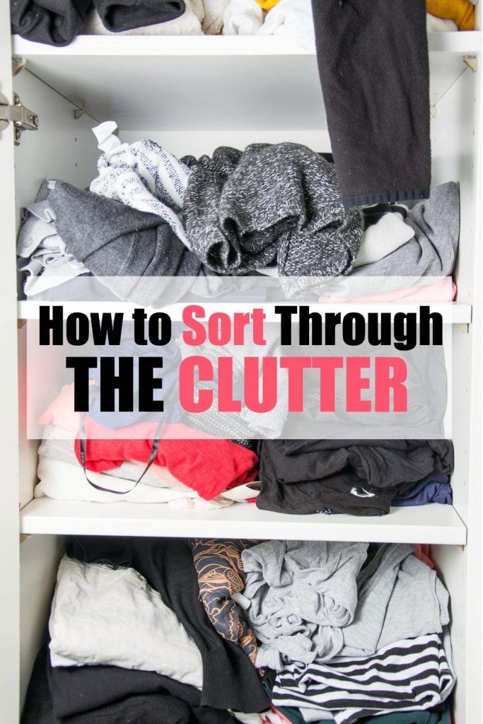 Knowing where to start and how to sort through the clutter is the stage that takes the longest and where people tend to get stuck most often when it comes to organizing a room. These 5 tips will help.