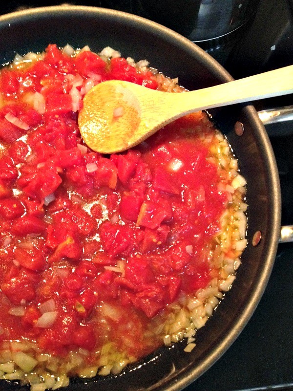 tomato sauce recipe, how to make tomato sauce, best tomato sauce recipe