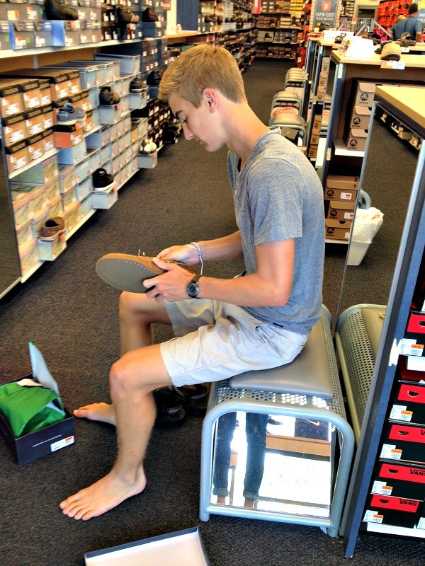 rack room sperry