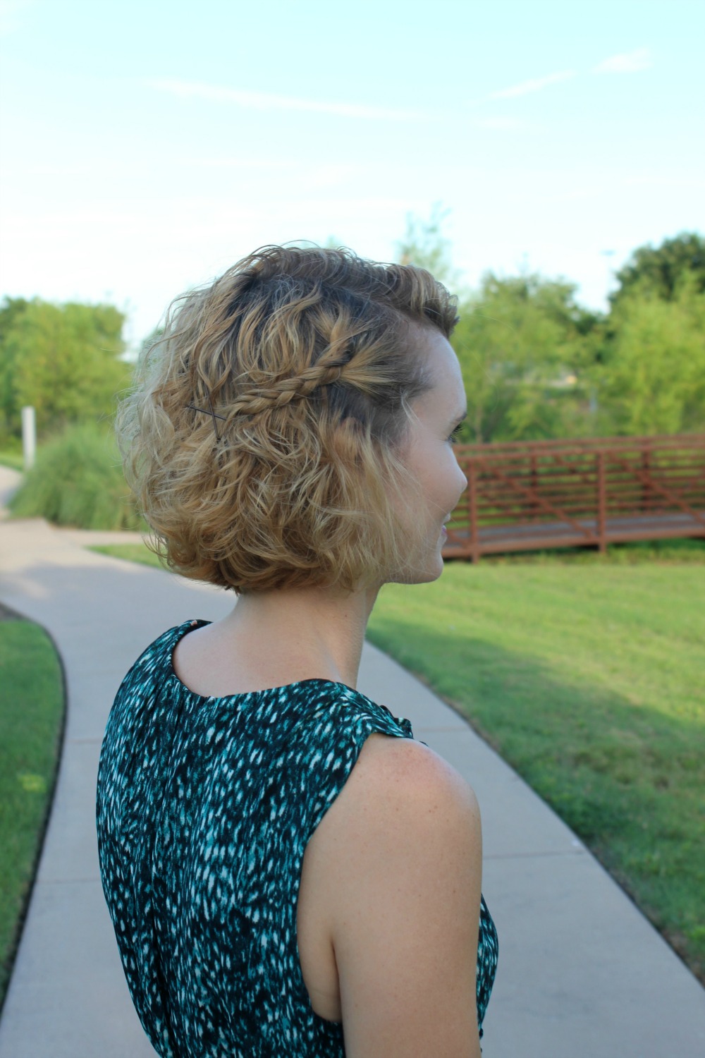 Quick and Easy 3-Step Hairstyle Idea for Short Hair #StyleItYourself | Mom  Fabulous