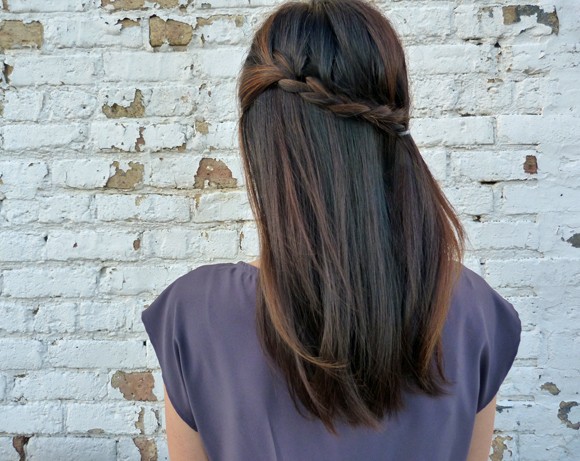 Looking for some easy half up half down hairstyles? This look is perfect for events, weddings or even an every day casual look. Check out the different ways to wear this look & then try it on yourself!