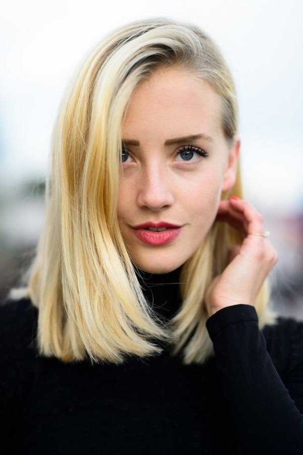 30 Stylish Medium Length Haircuts To Try : Straight Medium Length