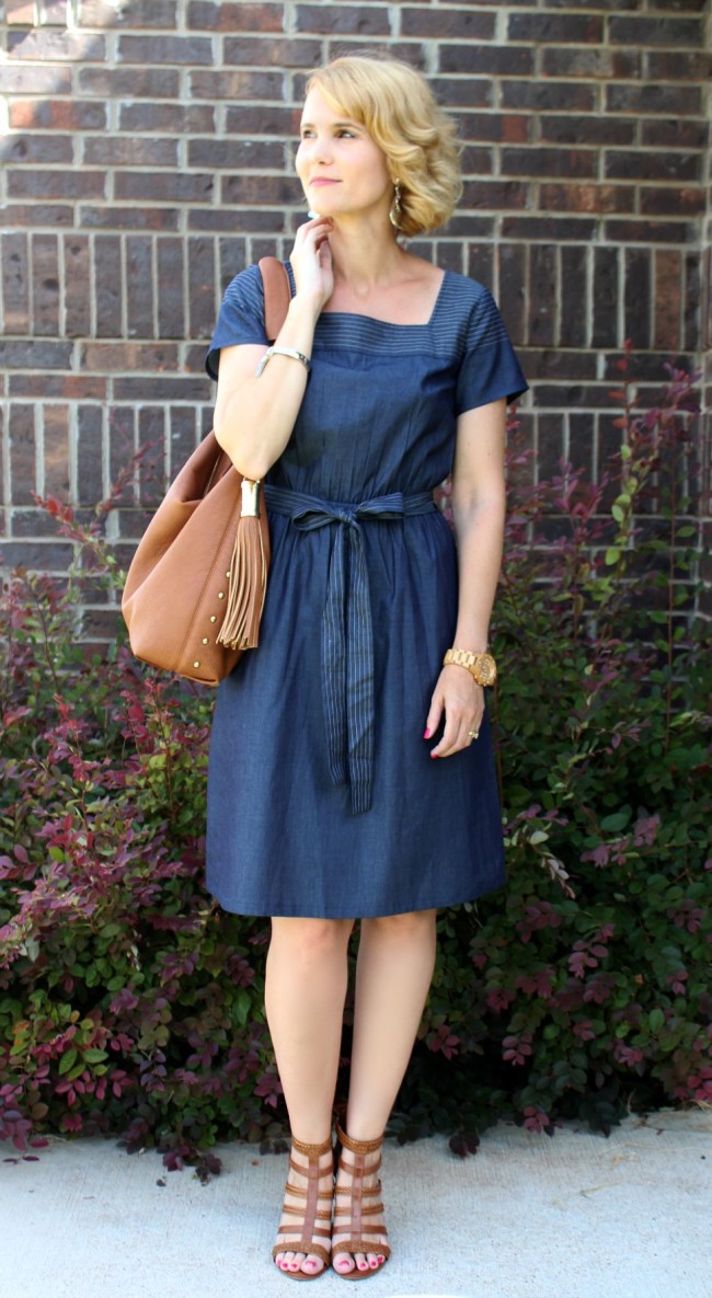 An Everyday Chambray Dress | Mom Fabulous