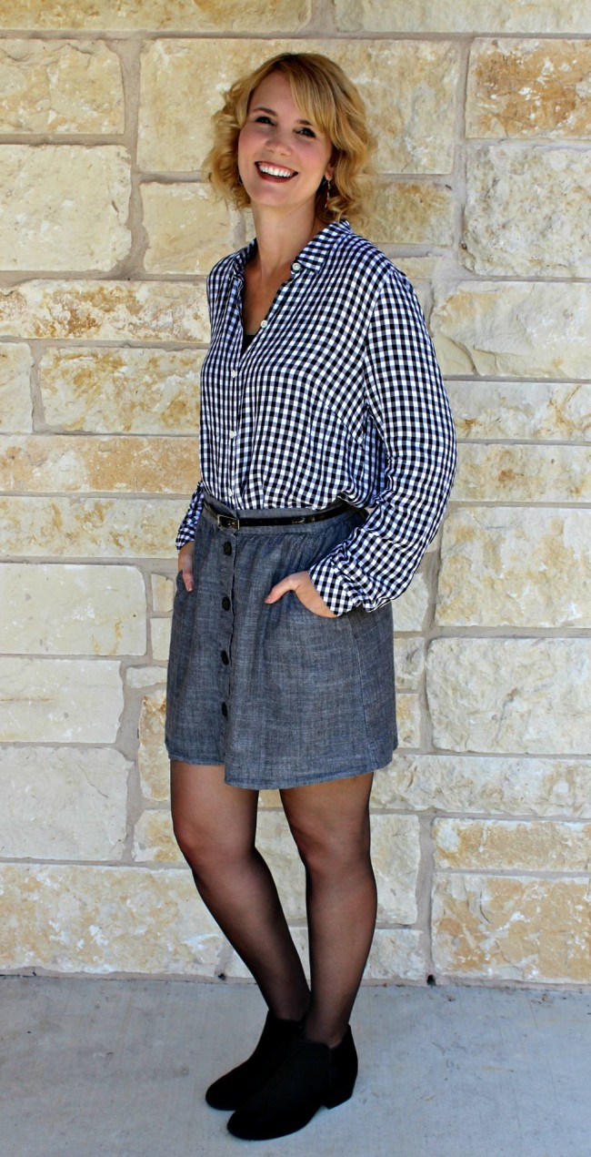 Gingham Shirt Outfit Ideas-08