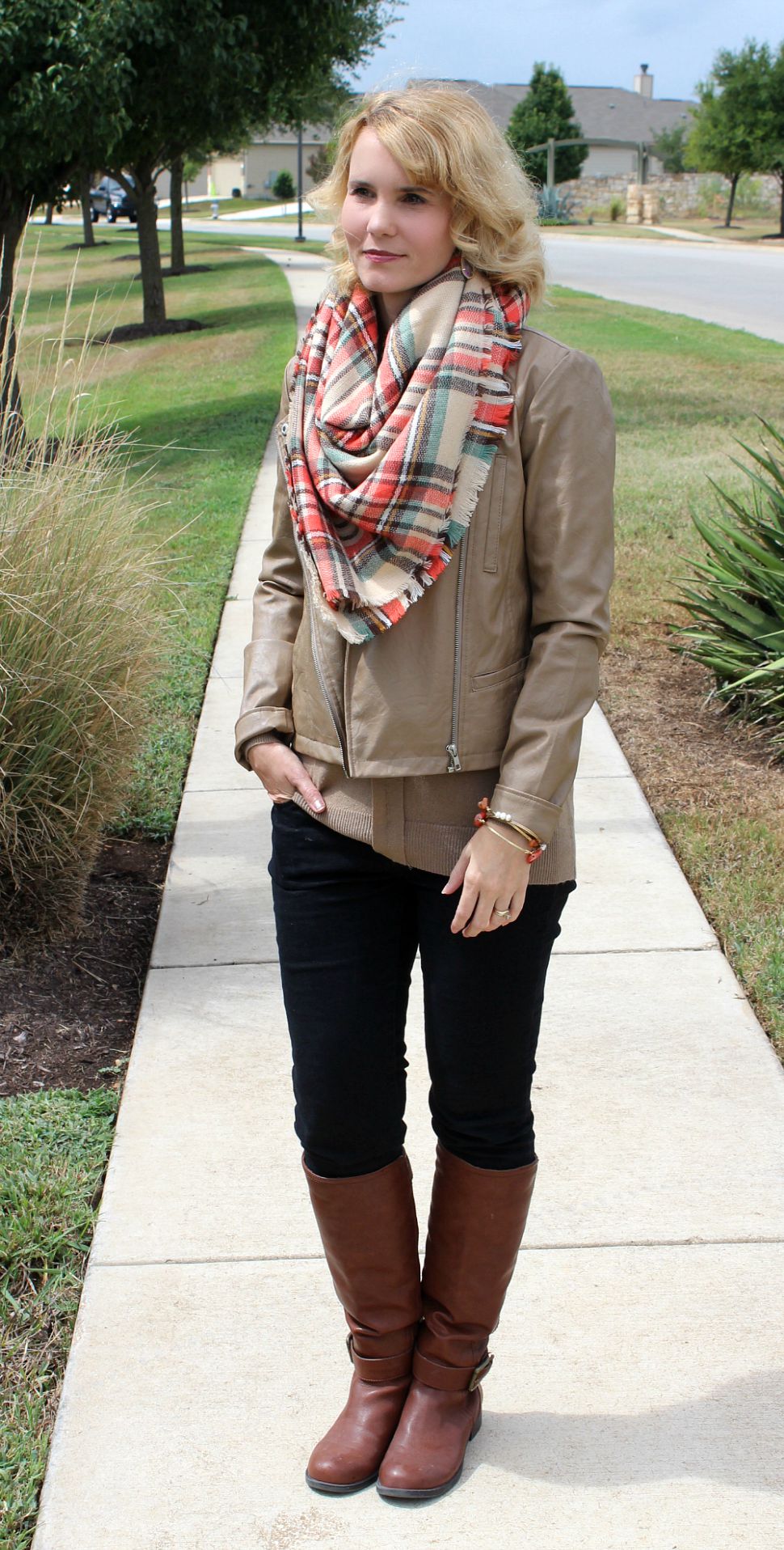 3 Blanket Scarf Outfit Ideas Plus How To Tie One 