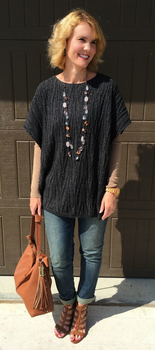These poncho outfits will give you some fabulous inspiration for your fall wardrobe. Throw one over jeans or leggings and you're set!
