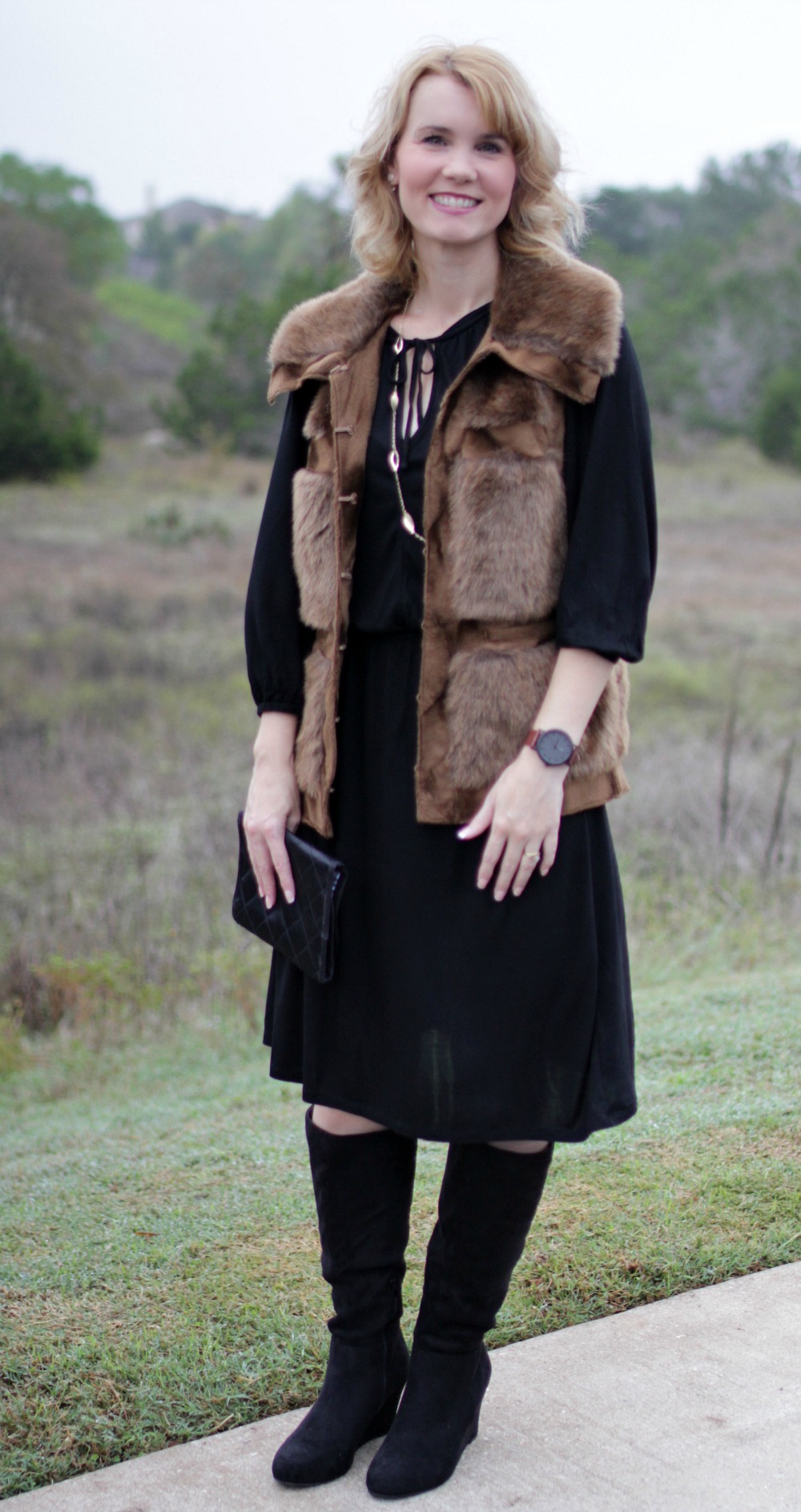 Black fur vest outlet outfit