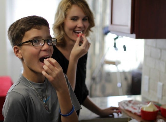 Peppermint Kisses Present Bites- These little bites are fun to make, delicious to eat and are a peppermint party for your taste-buds. With only four easy to find ingredients, these bites are incredibly easy to make!