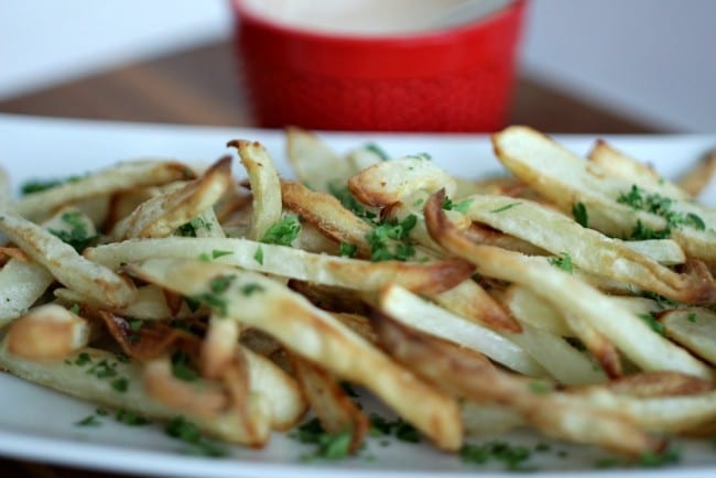 How to make french fries the easy way! Make fresh cut fries with low oil, low mess and low difficulty level. Get ready to dish up some crispy, salty, tasty fries for your family.