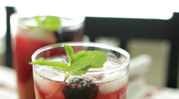 It’s almost iced tea season, which is a big deal in the South! To satisfy your sweet tooth and iced tea craving, whip up a pitcher of this Blackberry Mint Iced Tea perfectly sweetened with Zing Zero Calorie Stevia Sweetener.