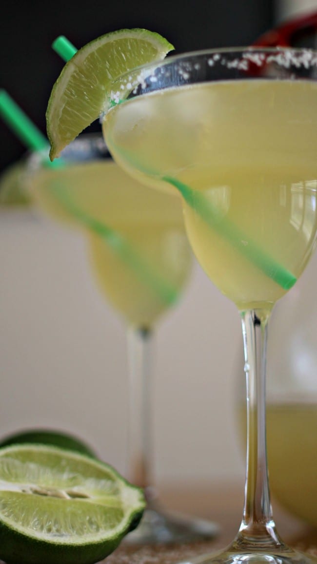 Easy Margarita Recipe 4 Ingredients X 12 Ounces Each Mom Fabulous