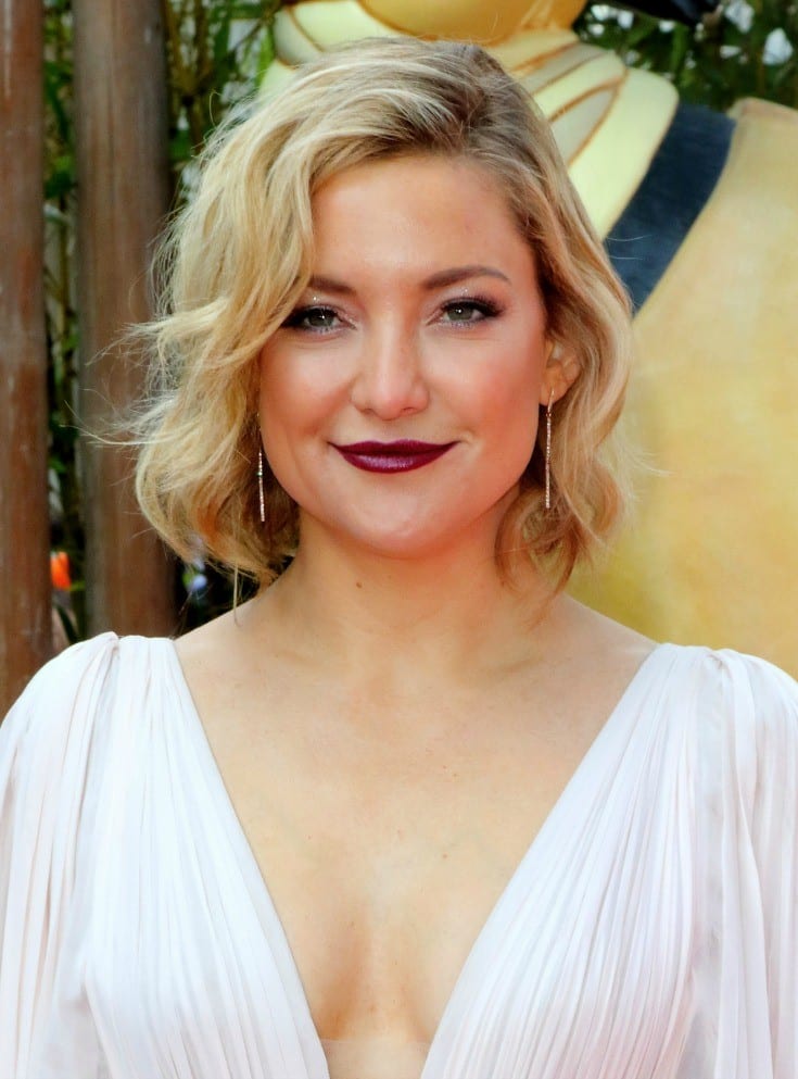 Looking for some of the prettiest and best celebrity hairstyles to get some ideas for your hair? From long bobs and pixie cuts, to ones with bangs and no bangs, there are quite a few celebrity hair ideas for everyone.  I’m pretty much in love with Kate Hudson’s hair. Click through to see all of the looks. I know you’ll fall in love with at least one!