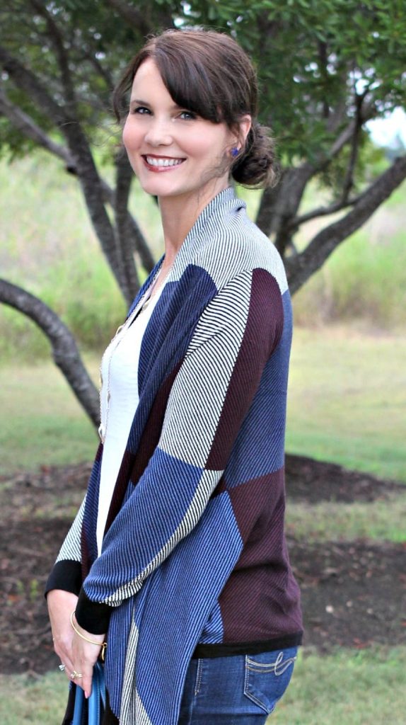 Fall Outfit Idea - Dress Up A Casual Fall Outfit with the Colorblock Open Cardigan.