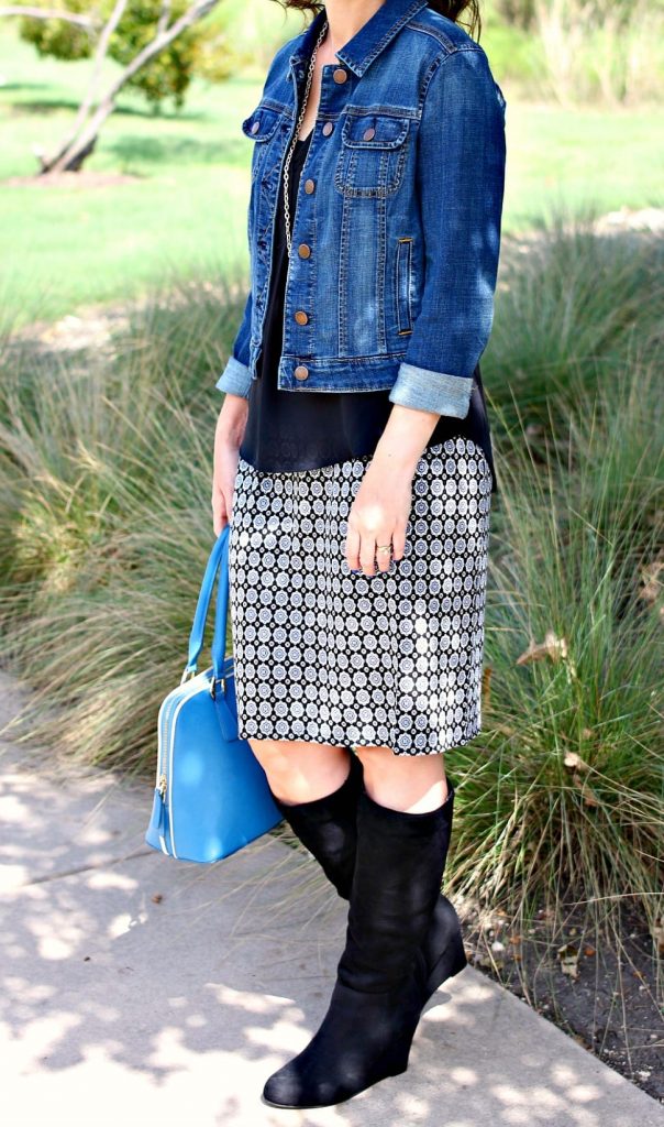 Fall outfit idea: A classic pencil skirt is timeless and a very versatile item to have in your wardrobe.