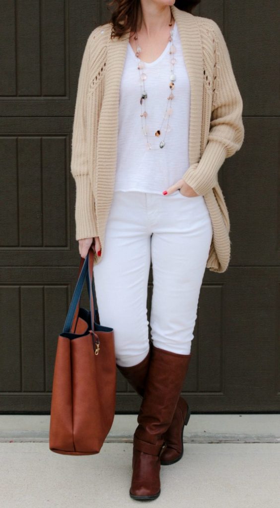 Winter white outfits - something fun to switch things up in your wardrobe a bit!