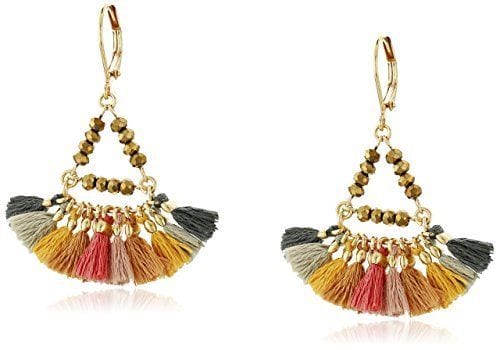 If you're looking for an easy and fun way to help elevate your style this spring and summer, tassel earrings and necklaces are the way to go. Add a pinch of bohemian to your everyday outfits and create looks you love.