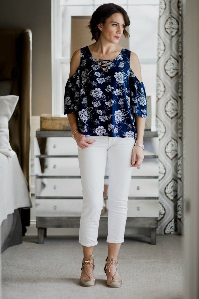 Are those white jeans in your closet just begging to be worn? Here's how to wear them for summer, complete with outfits ideas I think you'll love.