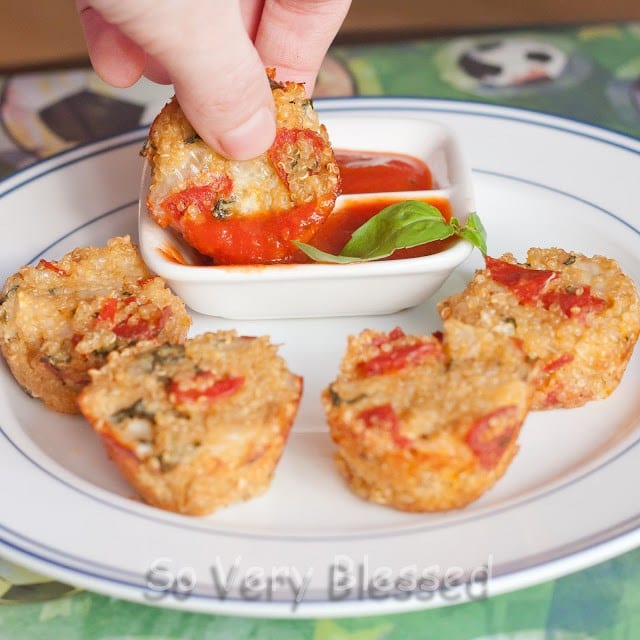 Quinoa pizza bites